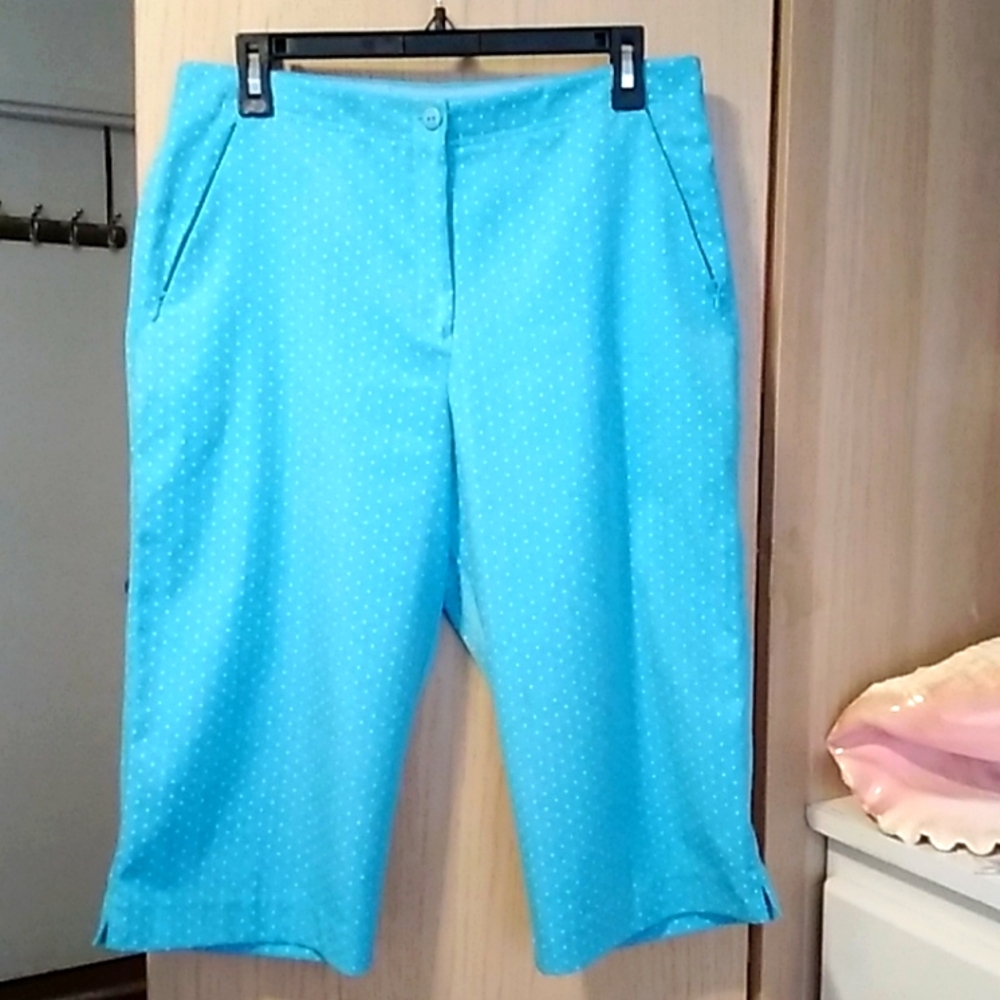 Tail Capri Sz 10 - image 1